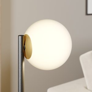 lampa stolowa gama w kolorze czarnym z kula